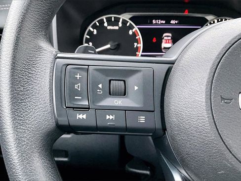 Used 2024 Nissan Rogue SV image 16