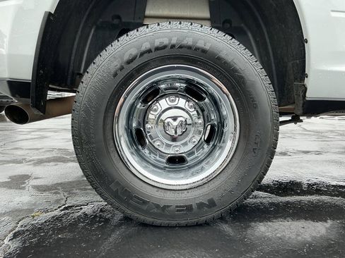 Used 2024 RAM 3500 Tradesman w/ Towing Technology Group image 29