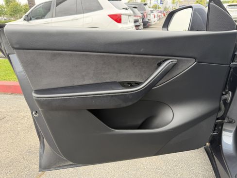 Used 2021 Tesla Model Y Performance AWD/4WD image 14