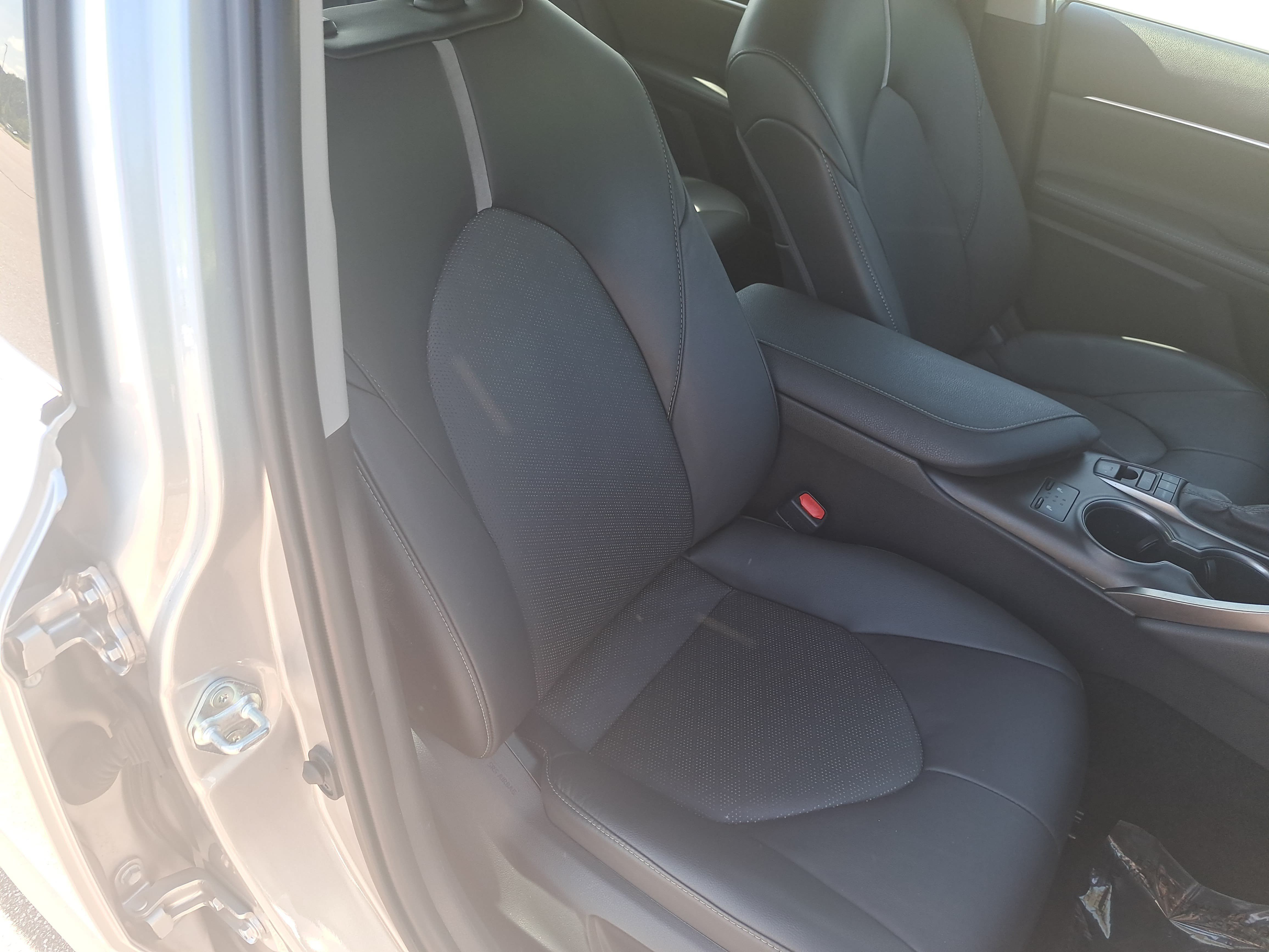 Used 2022 Toyota Camry XSE FWD image 10