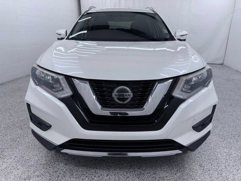 Used 2018 Nissan Rogue SV w/ Premium Package FWD image 6