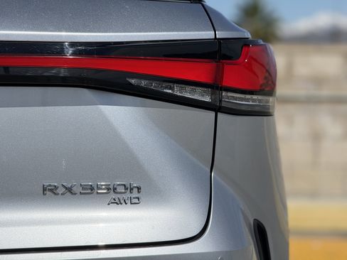 Certified 2025 Lexus RX 350 w/ Convenience Package image 12