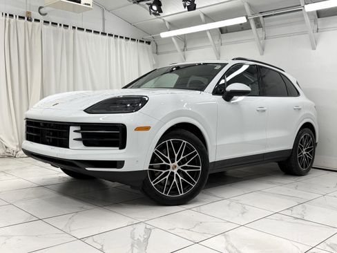 New 2026 Porsche Cayenne image 1