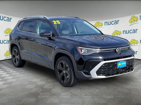 Used 2025 Volkswagen Taos SEL AWD/4WD image 1