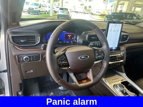 Used 2022 Ford Explorer King Ranch image 35