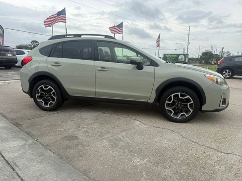 Used 2016 Subaru Crosstrek 2.0i Limited w/ Popular Package #2 image 4
