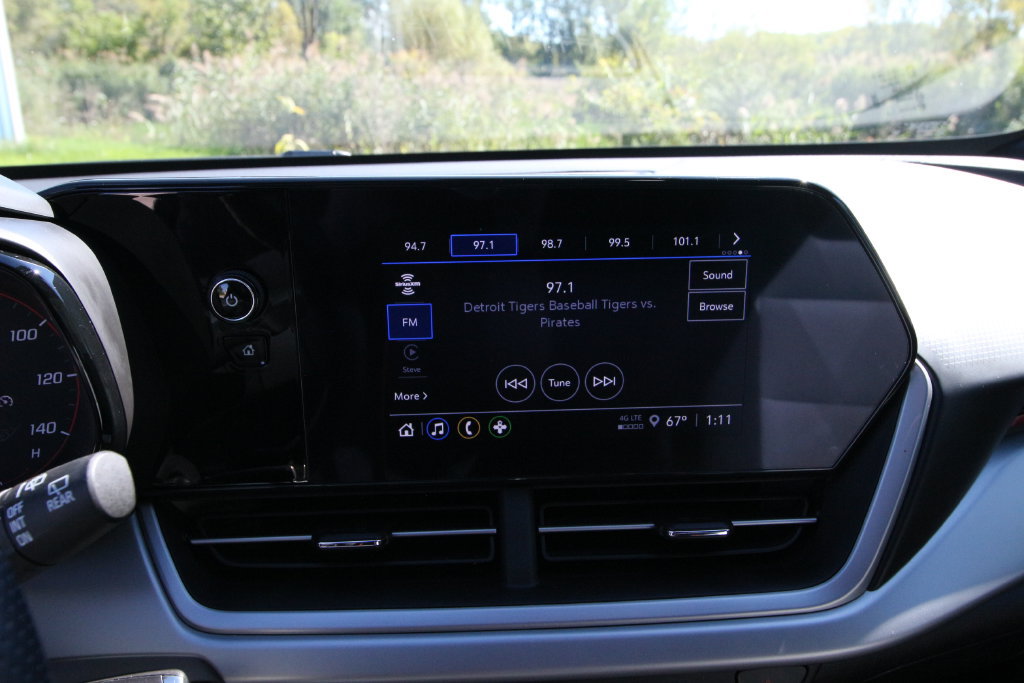 Used 2024 Chevrolet Trax RS w/ Driver Confidence Package FWD image 20