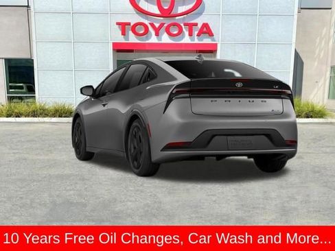 New 2026 Toyota Prius LE FWD image 17