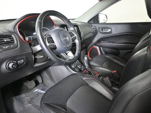 Used 2019 Jeep Compass Trailhawk w/ Safety & Security Group AWD/4WD image 22