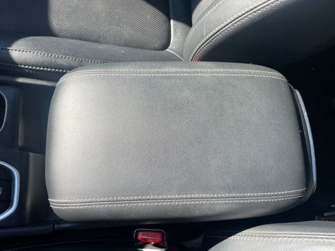 Used 2019 Hyundai Santa Fe SEL w/ Cargo Package image 27