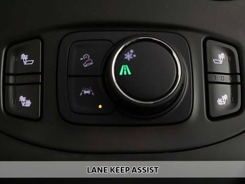 Used 2023 GMC Terrain SLT image 4