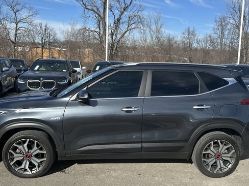 Used 2022 Kia Seltos SX w/ Sunroof Package image 7