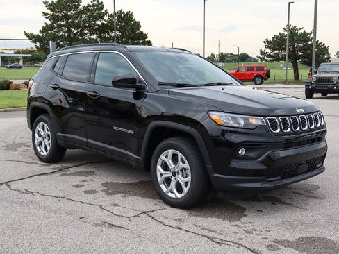 New 2025 Jeep Compass Latitude w/ Convenience Group image 4