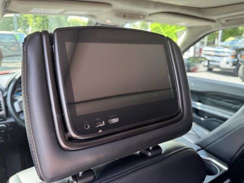 Used 2019 Ford Expedition Platinum image 17