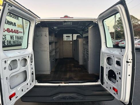 Used 2011 Ford E-150 and Econoline 150 w/ Commercial Cargo Van Pkg image 19