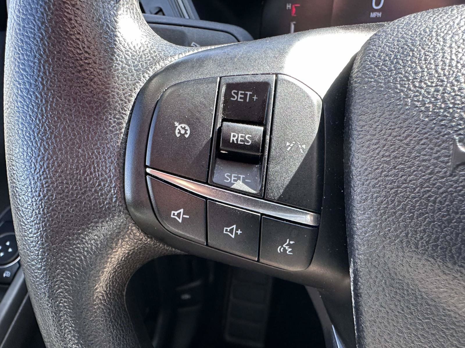 Used 2025 Ford Escape Active AWD/4WD image 17