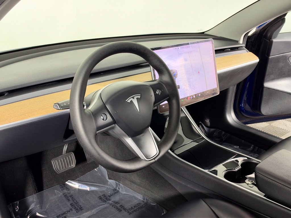 Used 2020 Tesla Model 3 Standard Range Plus RWD image 11