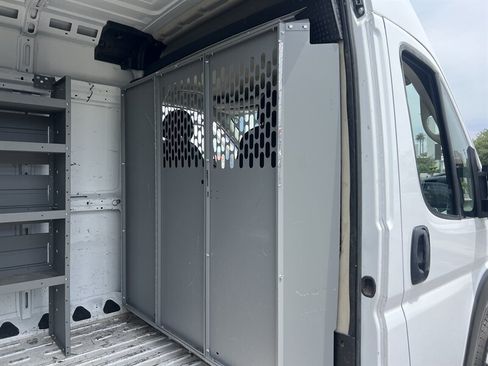 Used 2021 RAM ProMaster 2500 w/ Convenience Group FWD image 12