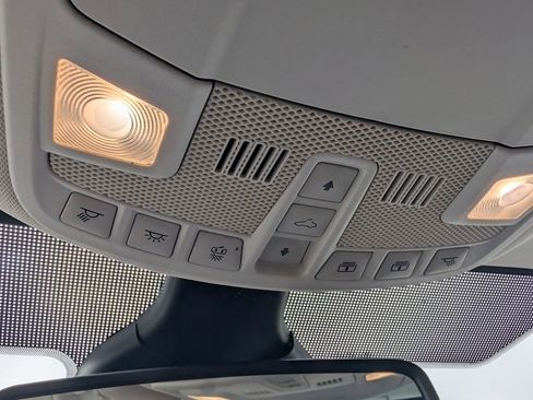 Used 2019 Ford Edge Titanium w/ Equipment Group 301A FWD image 29