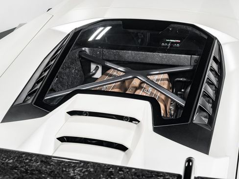 Used 2018 Lamborghini Huracan Performante AWD/4WD image 55