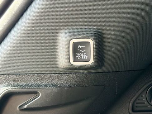 Used 2022 Jeep Grand Cherokee Summit AWD/4WD image 13