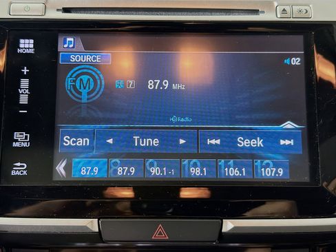 Used 2017 Honda Accord EX-L image 16