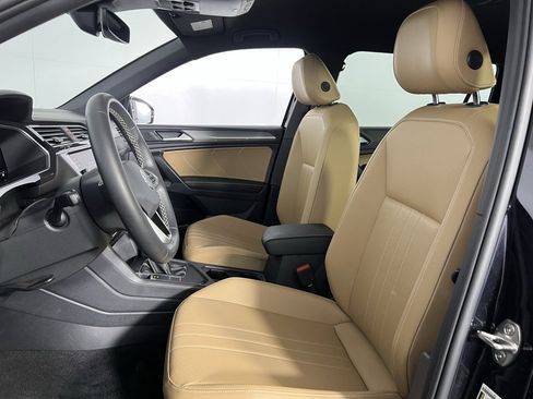 Used 2023 Volkswagen Tiguan SE image 24
