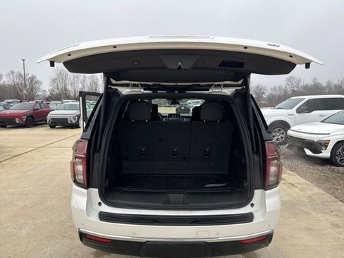 Used 2021 Chevrolet Tahoe LT w/ Luxury Package image 15