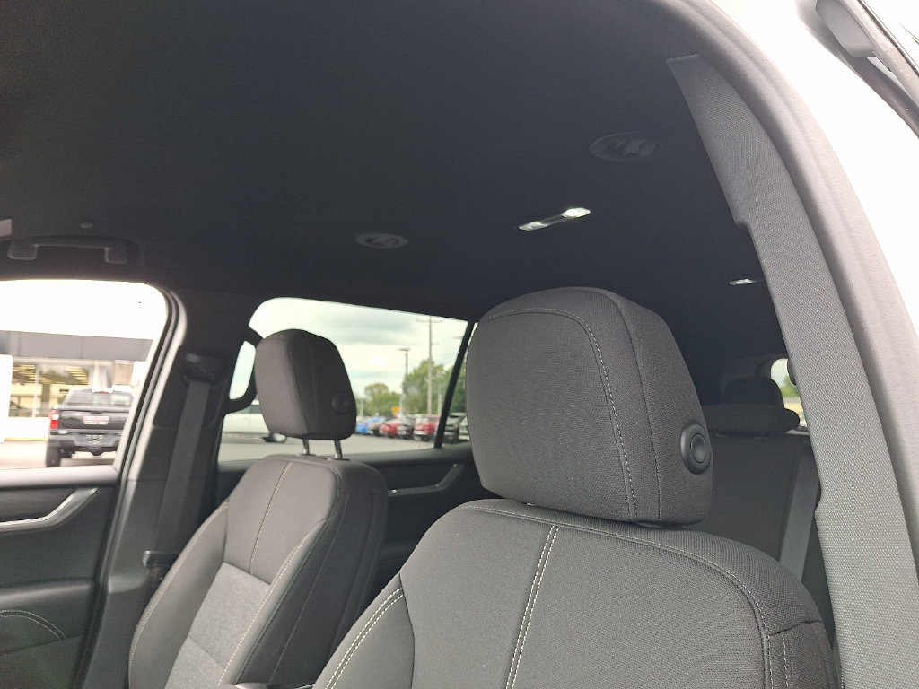 Used 2026 GMC Acadia Elevation FWD image 15