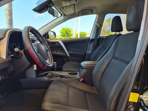 Used 2017 Toyota RAV4 LE w/ Carpet Mat Package FWD image 15