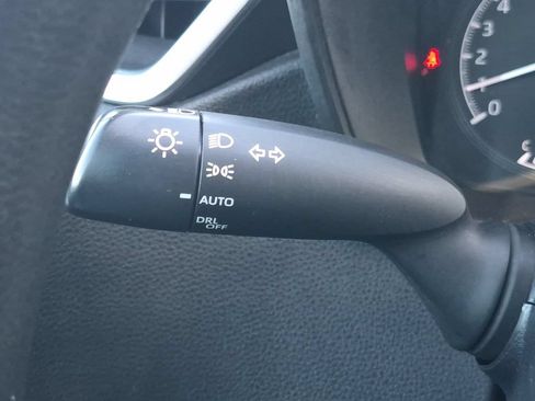 Used 2022 Toyota Corolla LE FWD image 24