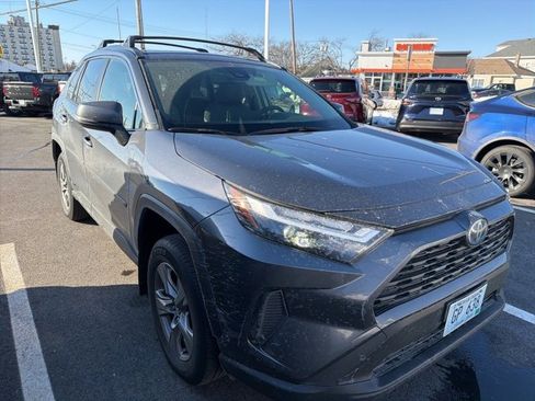 Used 2024 Toyota RAV4 XLE w/ Convenience Package image 2