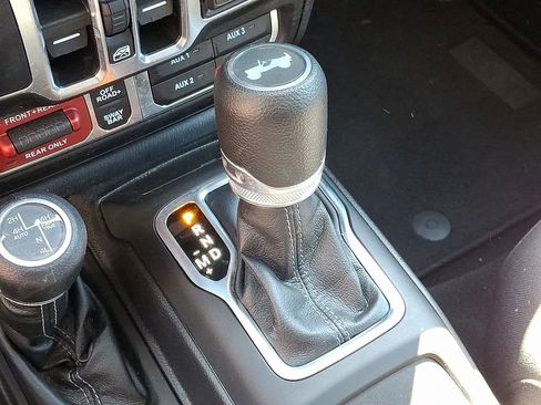 Used 2025 Jeep Wrangler Unlimited Rubicon 4xe w/ Safety Group AWD/4WD image 14