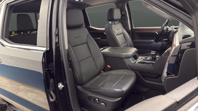 Used 2023 GMC Sierra 1500 Denali w/ Denali Reserve Package AWD/4WD image 25