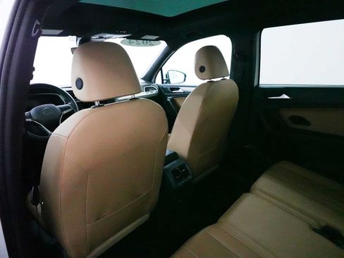 Used 2024 Volkswagen Tiguan SE w/ Panoramic Sunroof Package AWD/4WD image 29