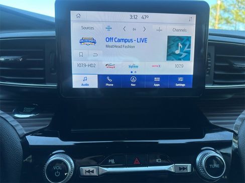 Used 2022 Ford Explorer Limited w/ Equipment Group 301A image 20