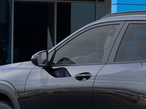 New 2026 Chevrolet Trax LT w/ Driver Confidence Package image 12