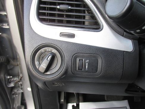 Used 2015 Dodge Journey SXT w/ Flexible Seating Group FWD image 34