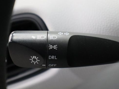 Used 2016 Toyota Prius Two image 19