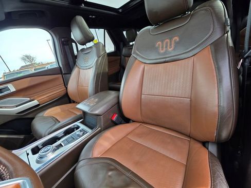 Used 2021 Ford Explorer King Ranch w/ Premium Technology Package AWD/4WD image 22