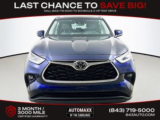 Used 2023 Toyota Highlander Limited FWD video 2