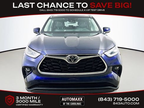 Used 2023 Toyota Highlander Limited FWD image 2