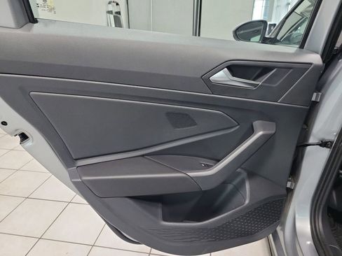 Used 2023 Volkswagen Jetta SE w/ Panoramic Sunroof Package FWD image 27