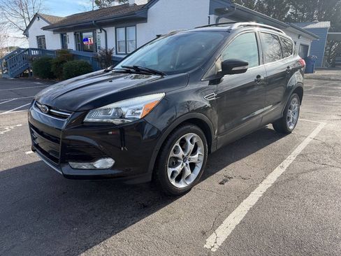 Used 2013 Ford Escape Titanium w/ Parking Technology Pkg FWD image 4