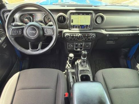 Used 2022 Jeep Wrangler Unlimited Sport AWD/4WD image 17