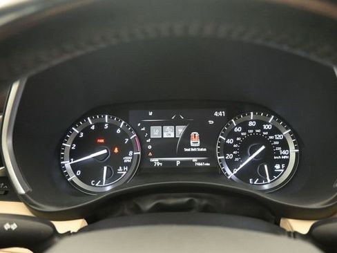 Used 2021 Toyota Highlander XLE FWD image 15