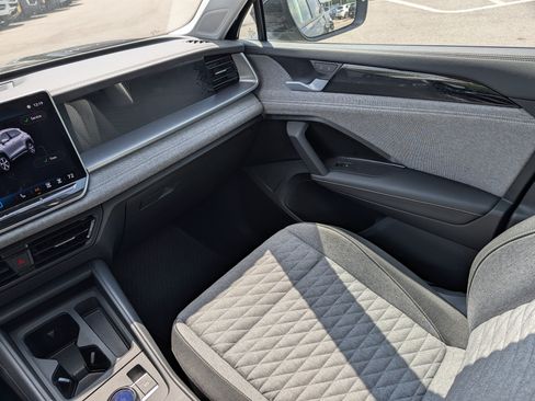Certified 2026 Volkswagen Tiguan S AWD/4WD image 14