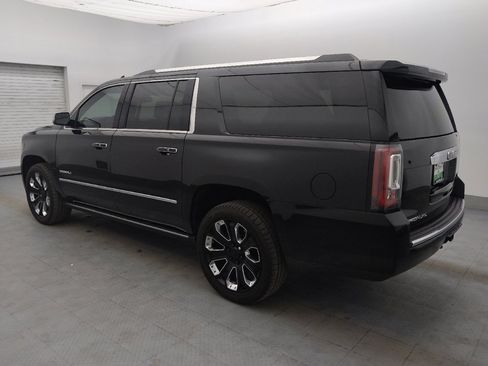 Used 2018 GMC Yukon XL Denali w/ Denali Ultimate Package image 3