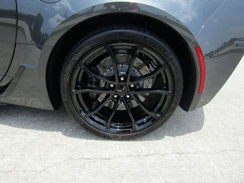 Used 2018 Chevrolet Corvette Grand Sport RWD image 24