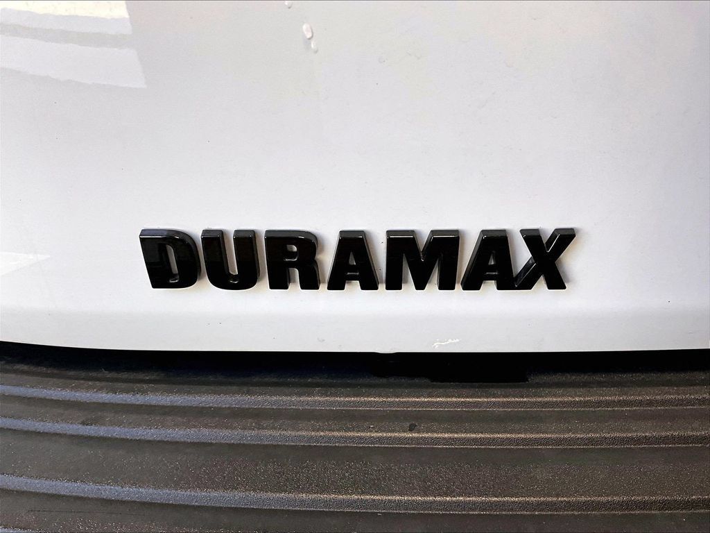 Used 2024 Chevrolet Tahoe High Country w/ Premium Package 2 AWD/4WD image 30